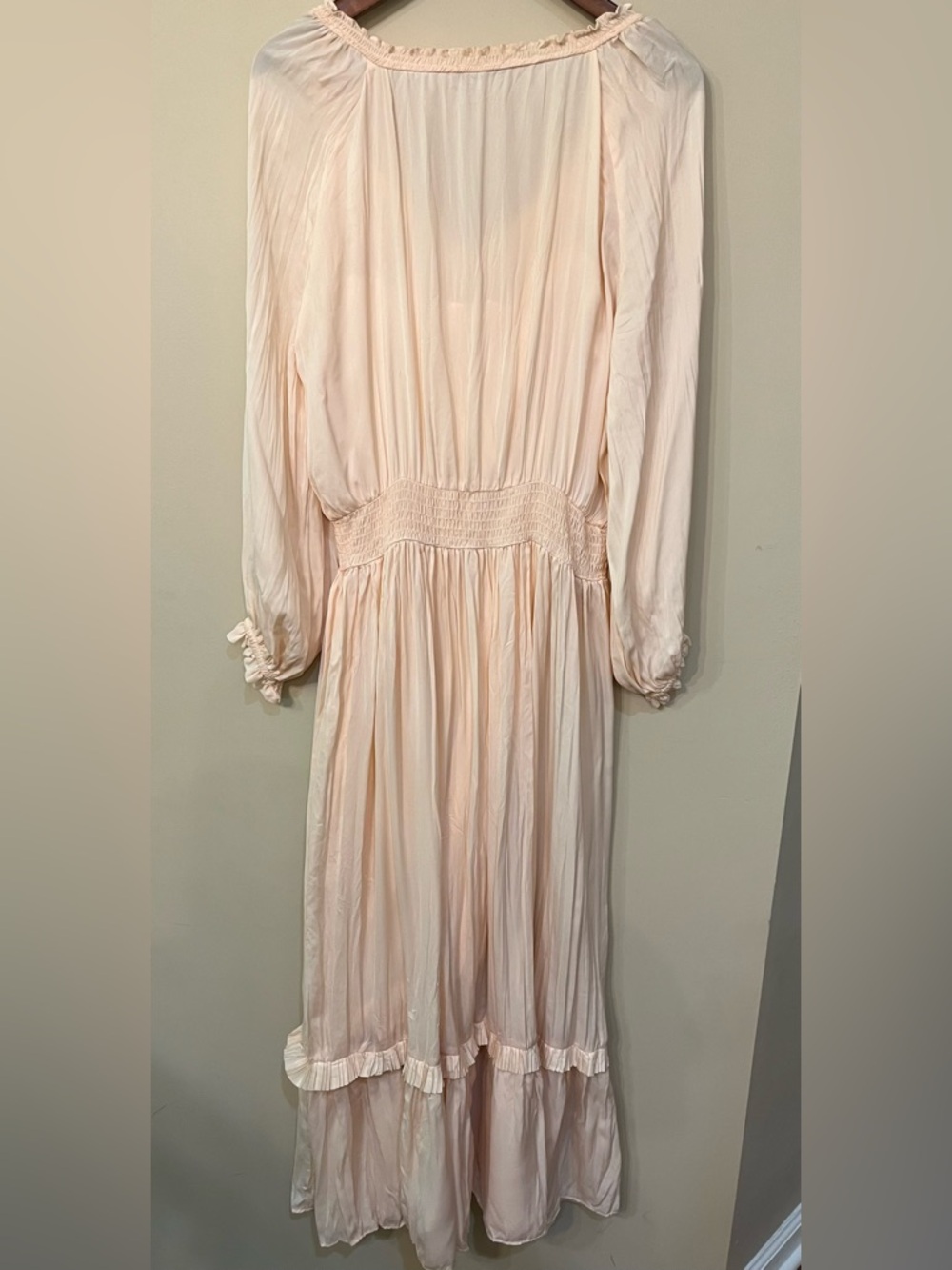 Zara Pleated Voluminous Dress, split v-neckline, long sleeves peachy pink L - Picture 6 of 6